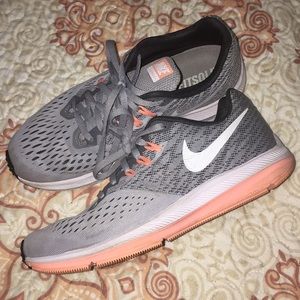 Nike Tennisshoes